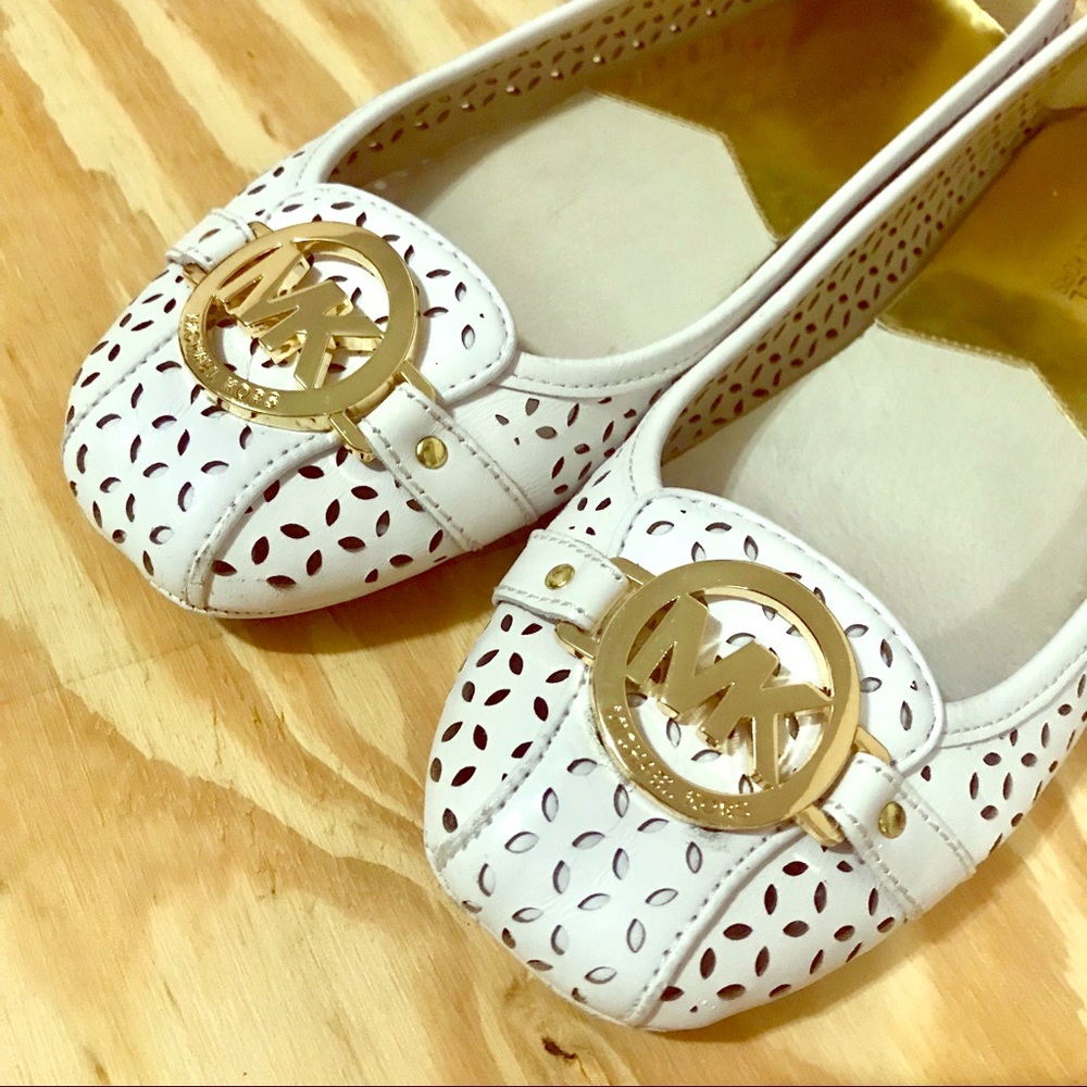Michael Kors White Leather Flats 😍Excellent Cond!